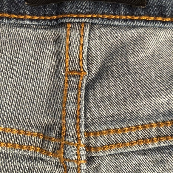 Buffalo by David  Bitton  size 30 high waist jean short’s with  cuff stretch - Picture 6 of 14